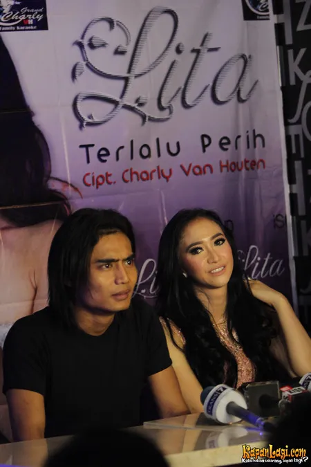 Foto Lita Kuning