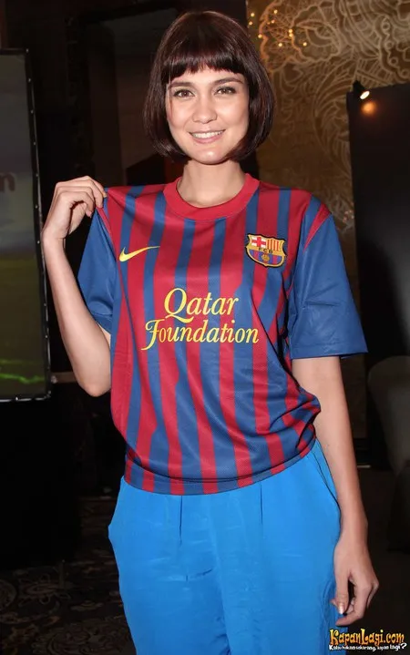 Foto Luna Maya. Nomor Foto: 2103