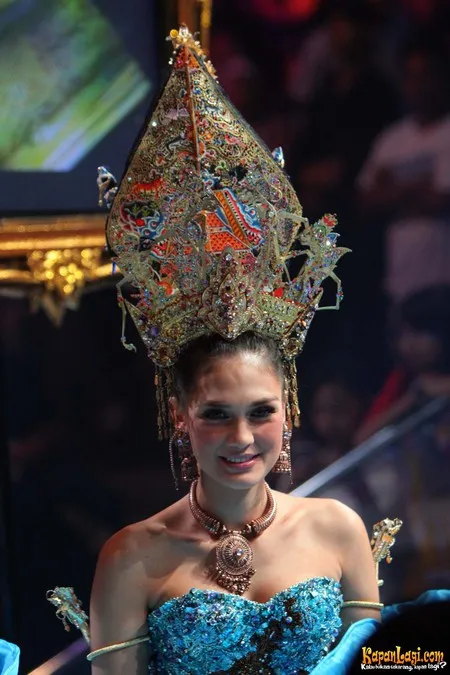 Foto Luna Maya