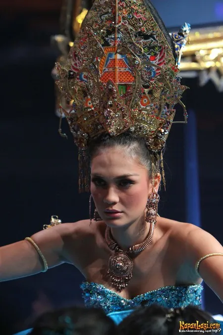Foto Luna Maya
