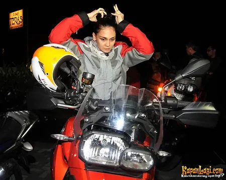 Foto Luna Maya