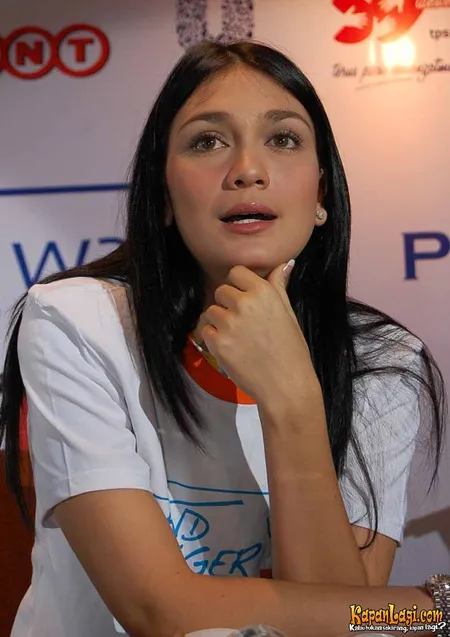 Foto Luna Maya