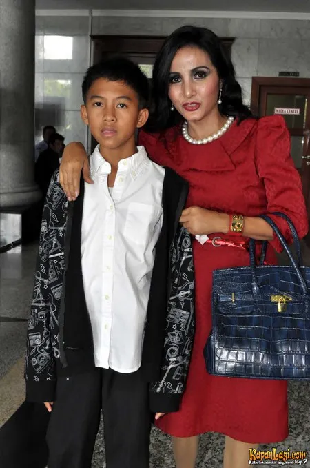 Foto Machica Mochtar