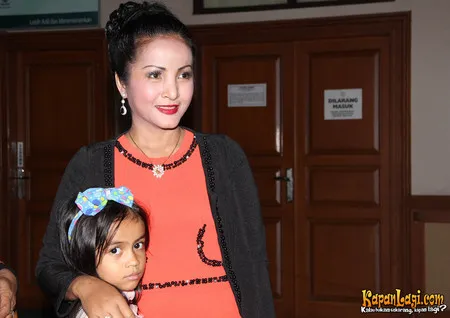 Foto Machica Mochtar