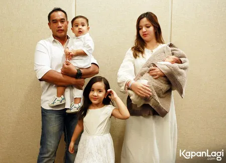 Foto Mainaka Zanatti Bakrie