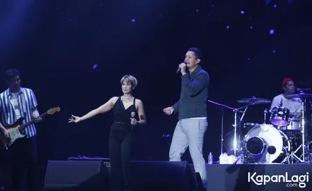 Foto Maliq D Essentials