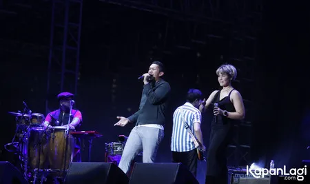 Foto Maliq D Essentials