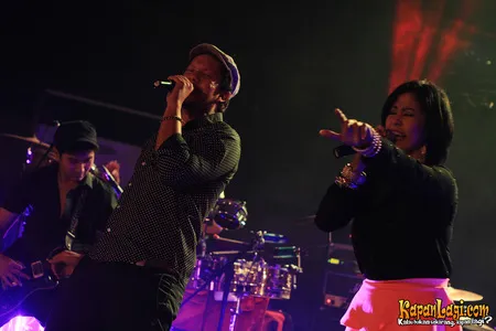 Foto Maliq and D Essentials