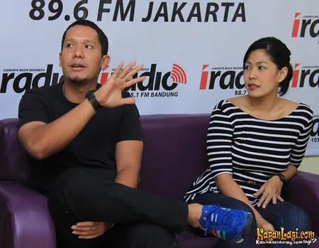 Foto Maliq and D Essentials