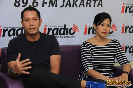 Foto Maliq and D Essentials