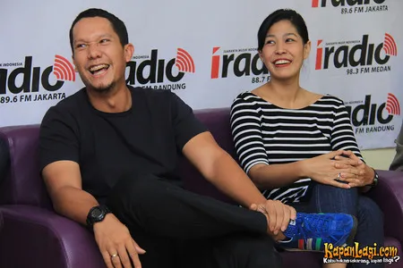 Foto Maliq and D Essentials