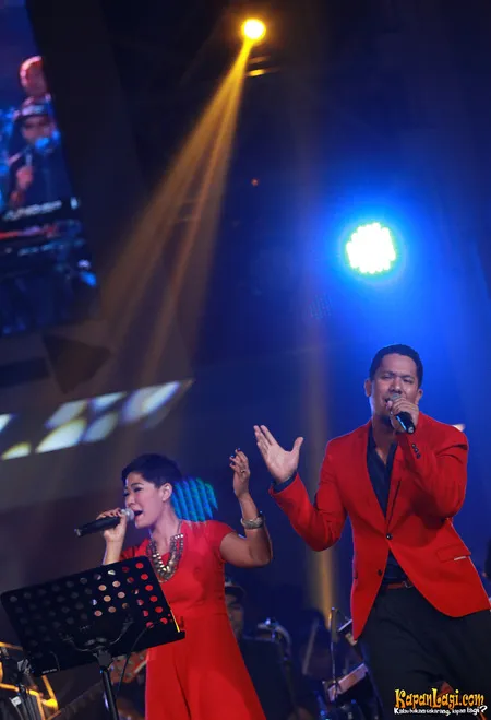 Foto Maliq and D Essentials