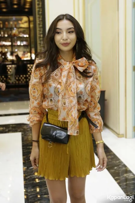Foto Manohara