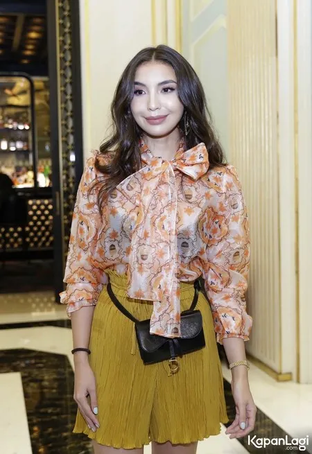 Foto Manohara