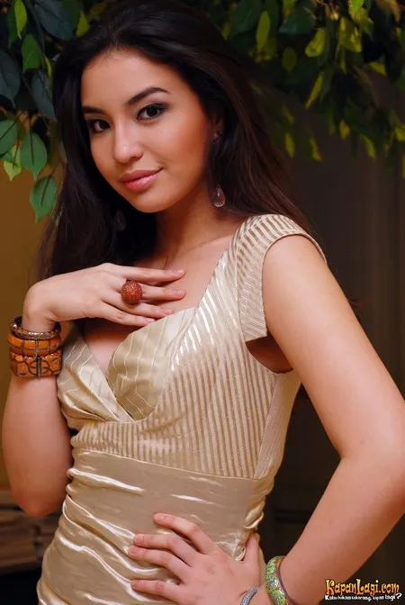 Foto Manohara Odelia Pinot