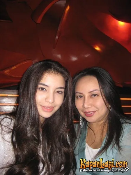 Foto Manohara Odelia Pinot