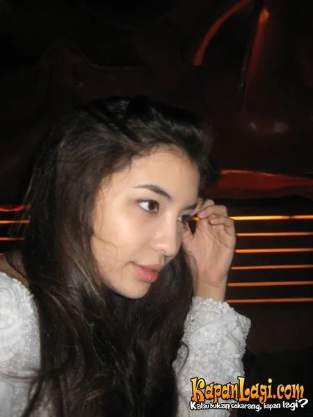Foto Manohara Odelia Pinot