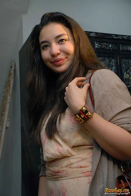 Foto Manohara Odelia Pinot