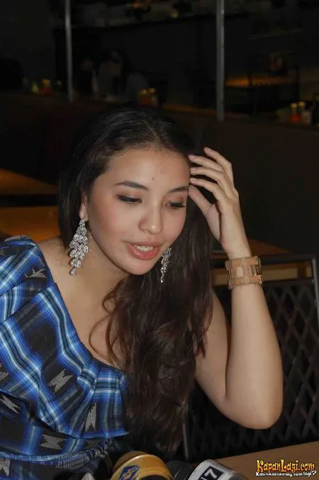Foto Manohara Odelia Pinot