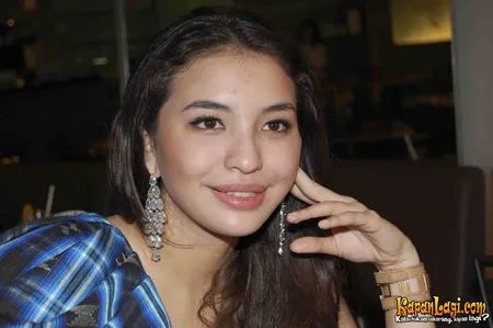 Foto Manohara Odelia Pinot