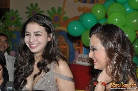 Foto Manohara Odelia Pinot