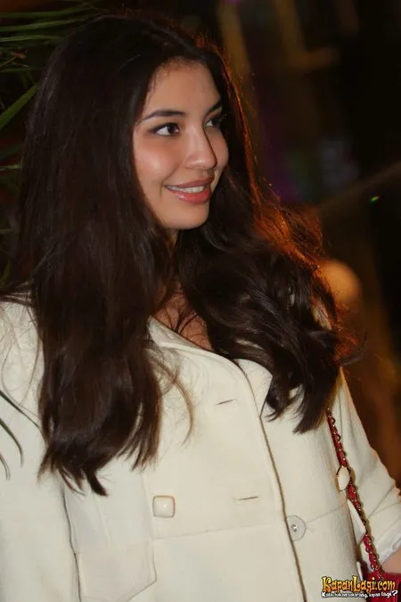 Foto Manohara Odelia Pinot