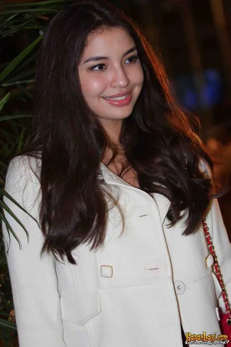 Foto Manohara Odelia Pinot