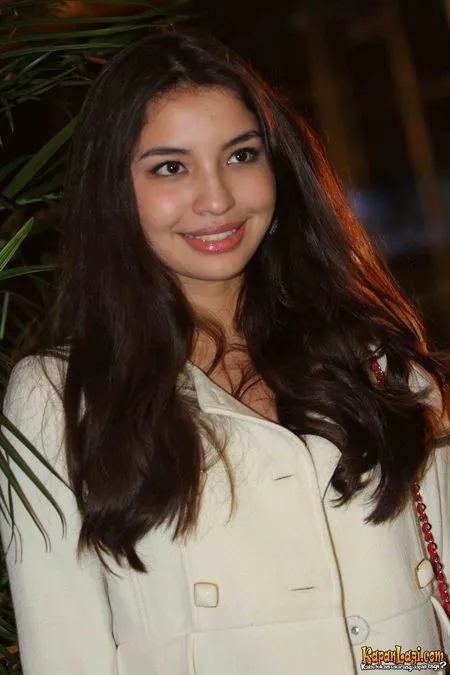 Foto Manohara Odelia Pinot