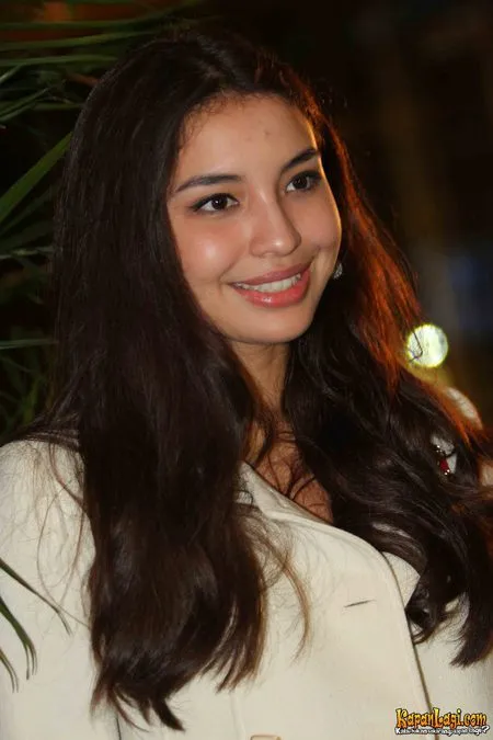 Foto Manohara Odelia Pinot