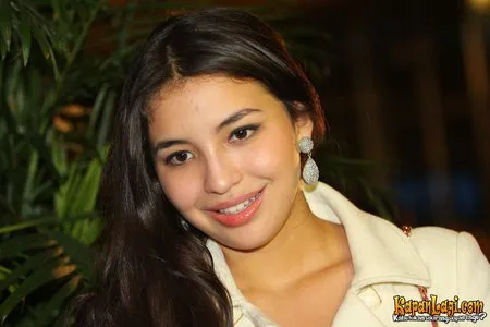 Foto Manohara Odelia Pinot