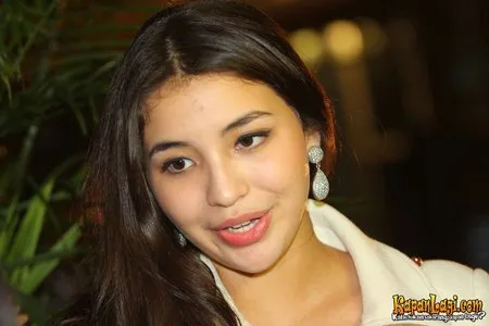 Foto Manohara Odelia Pinot