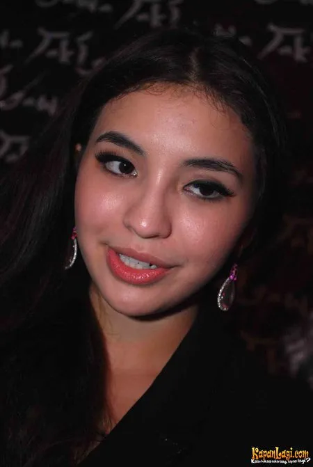 Foto Manohara Odelia Pinot
