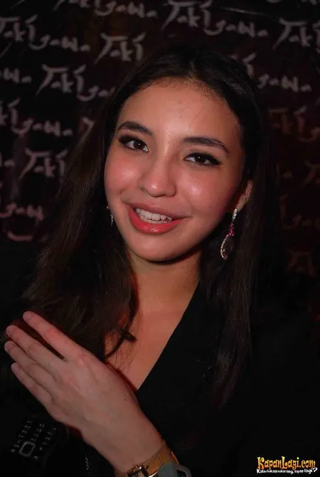Foto Manohara Odelia Pinot