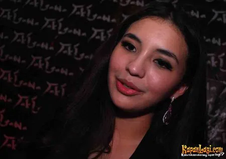 Foto Manohara Odelia Pinot