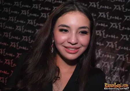 Foto Manohara Odelia Pinot