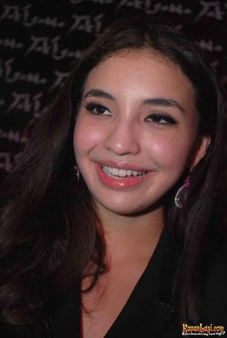 Foto Manohara Odelia Pinot