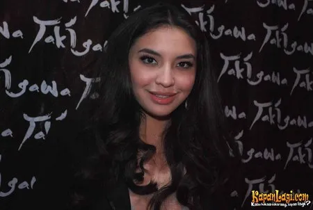 Foto Manohara Odelia Pinot