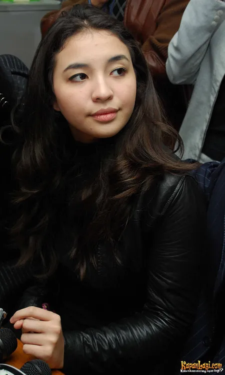 Foto Manohara Odelia Pinot