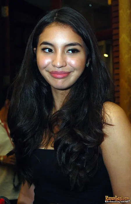 Foto Manohara Odelia Pinot