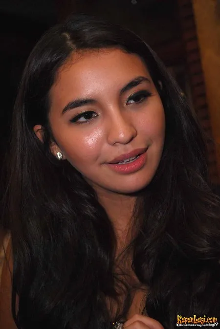 Foto Manohara Odelia Pinot