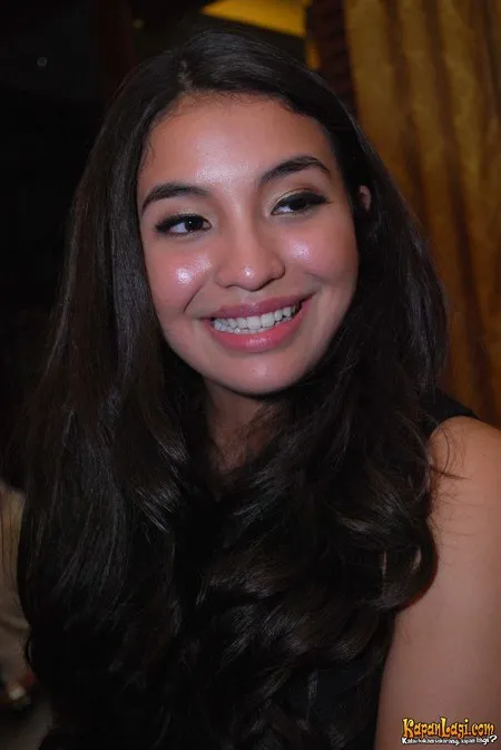 Foto Manohara Odelia Pinot
