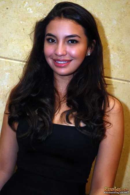 Foto Manohara Odelia Pinot
