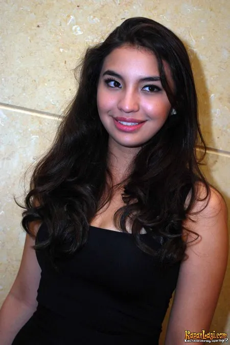 Foto Manohara Odelia Pinot