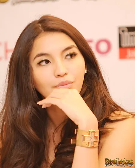 Foto Manohara Odelia Pinot