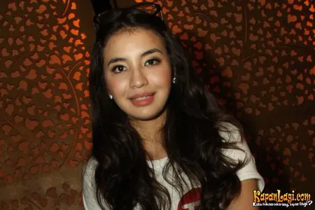 Foto Manohara Odelia Pinot