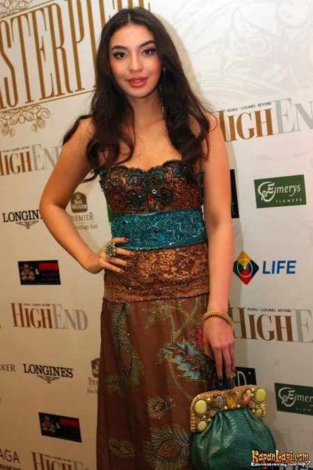 Foto Manohara Odelia Pinot