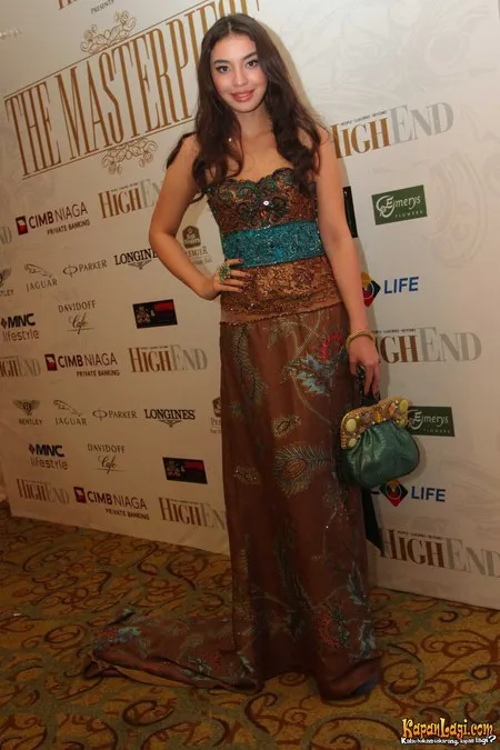Foto Manohara Odelia Pinot