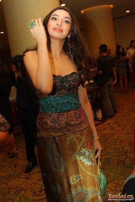 Foto Manohara Odelia Pinot