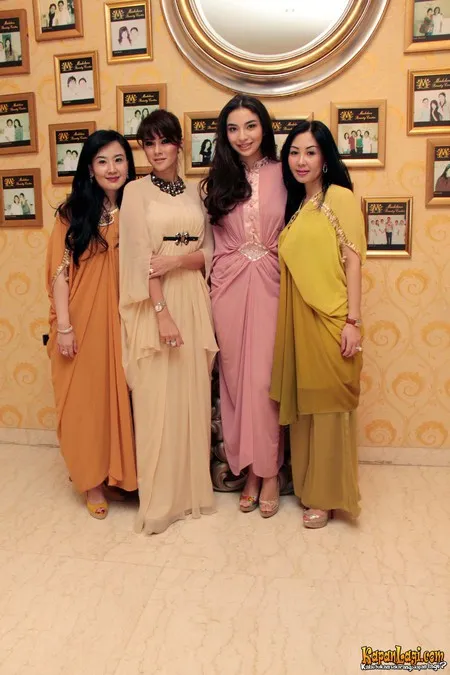 Foto Manohara Odelia Pinot