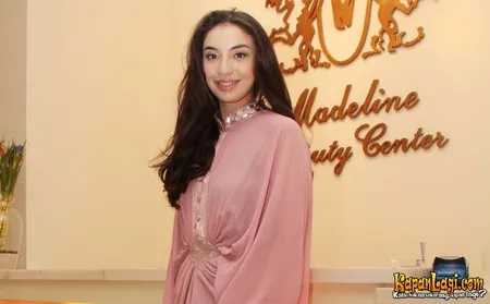 Foto Manohara Odelia Pinot